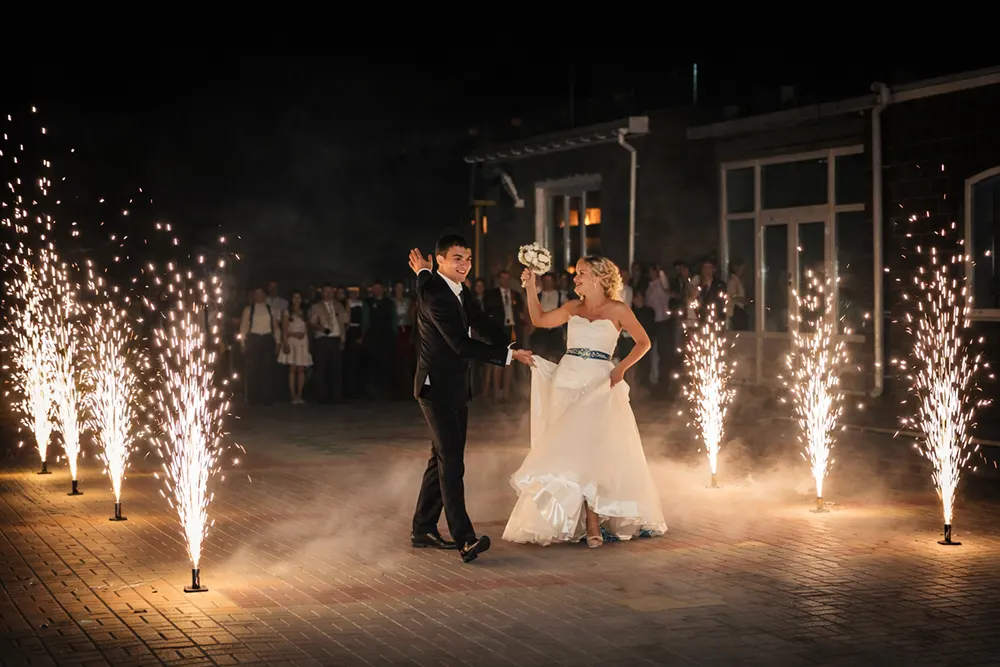 Спецэффекты в Тирасполе: холодные фонтаны, искры, цветной дым, конфетти на праздник и шоу