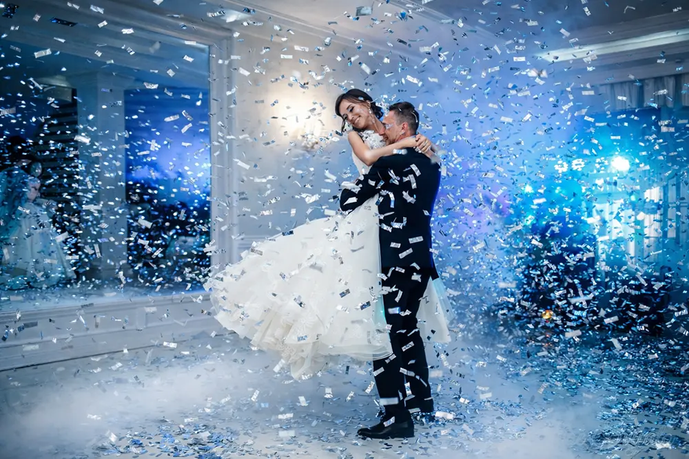 Спецэффекты в Тирасполе: холодные фонтаны, искры, цветной дым, конфетти на праздник и шоу