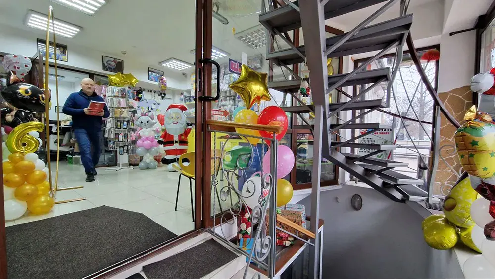 Шоурум студии в Тирасполе ПМР шары с гелием, букеты, композиции, фотозоны, оформление шарами