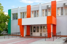 Облицовка входа в здание и козырька композитными панелями в Тирасполе, Бендерах, Кишиневе, Рыбнице, ПМР. РА Давинчи. 077786870