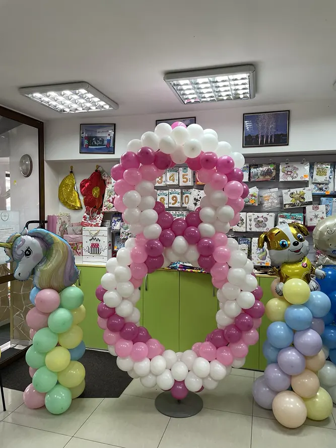 Арки, стойки и колонны из шаров Тирасполь: оформление входа, зала, фотозоны, праздник, свадьба